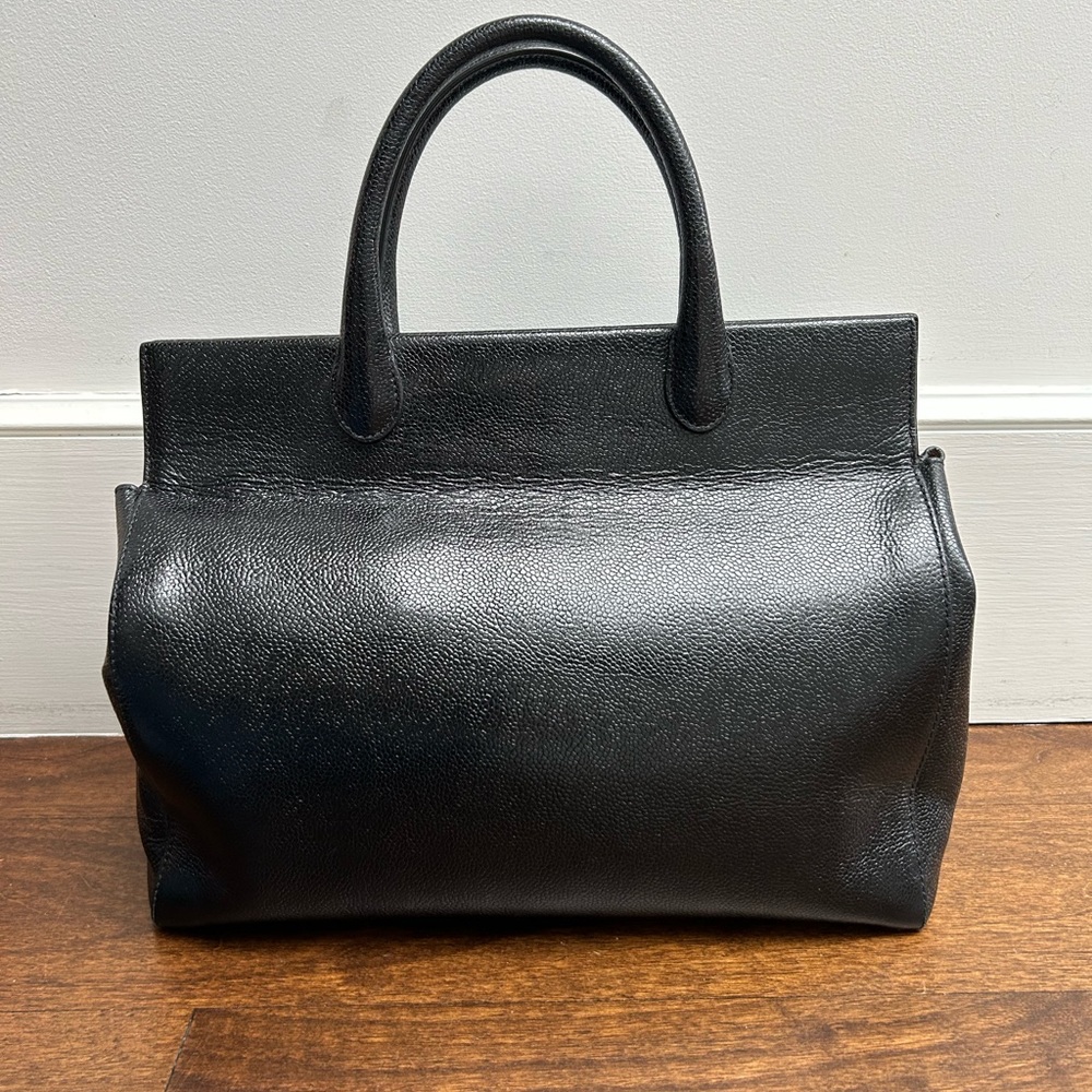 Alaia Large Satchel Bag. Pebbled leather. Black